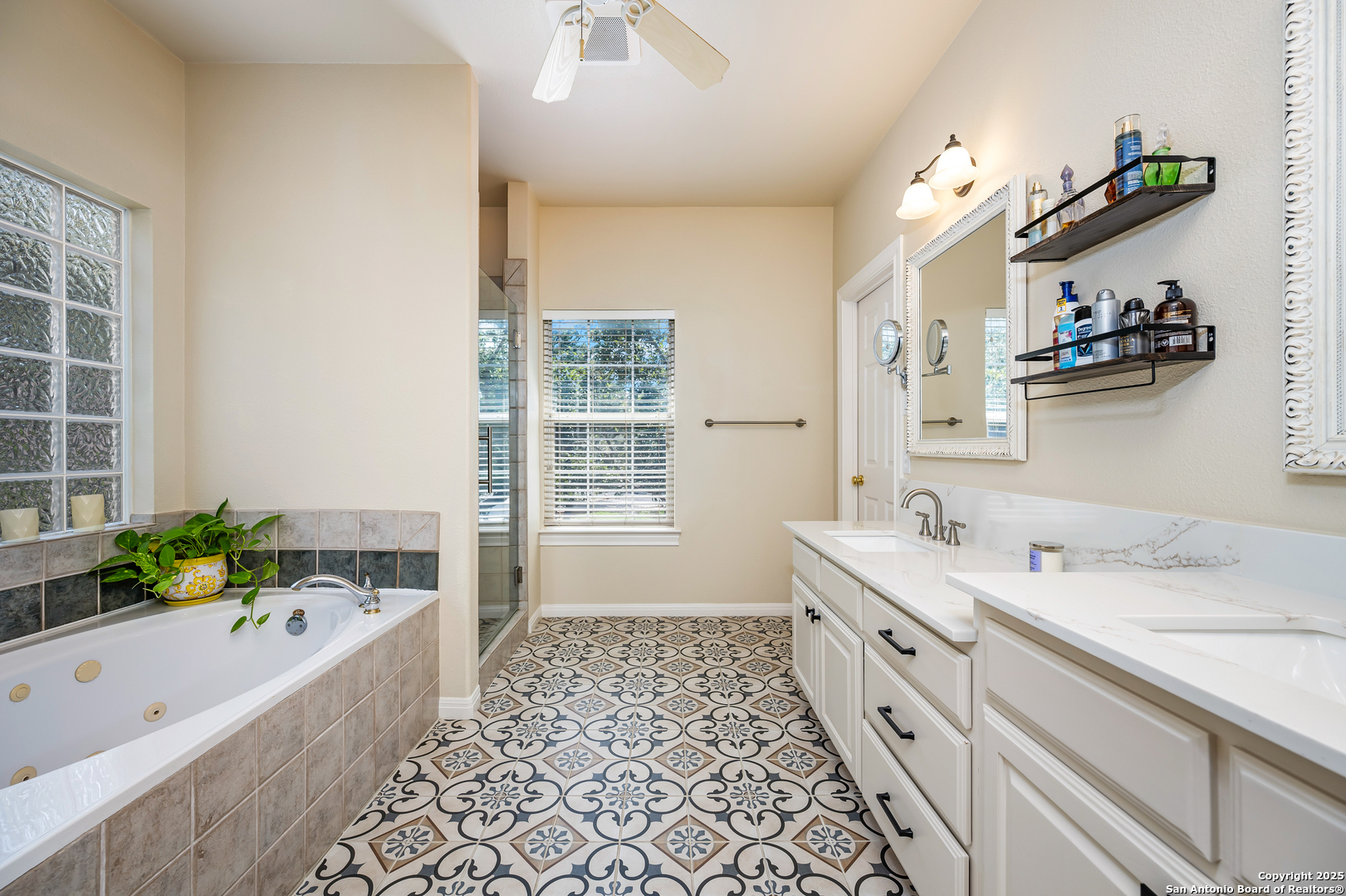 411 Sunrise Hill San Antonio TX 78260
