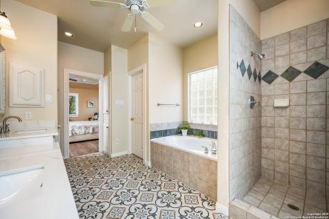 411 Sunrise Hill San Antonio TX 78260