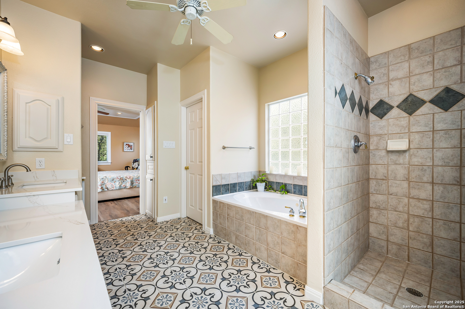411 Sunrise Hill San Antonio TX 78260