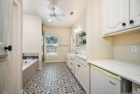 411 Sunrise Hill San Antonio TX 78260