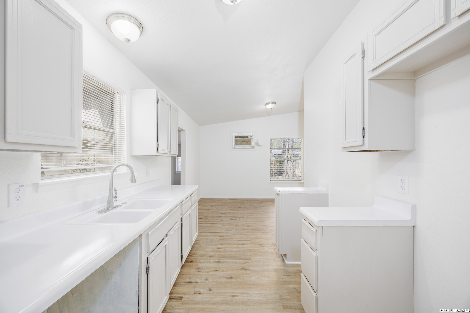 5119 Village Crest San Antonio TX 78218