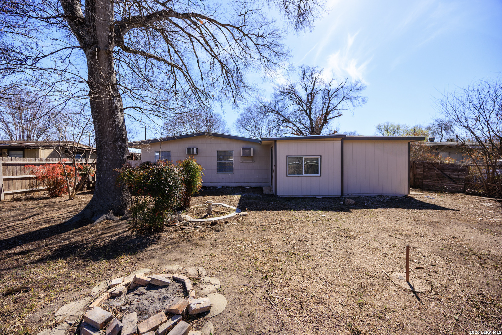 5119 Village Crest San Antonio TX 78218