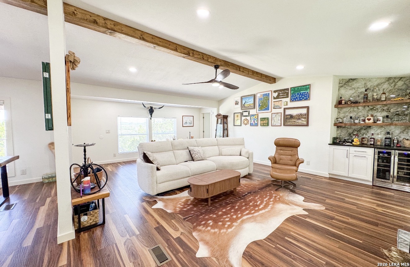 222 Joel Lane Lakehills TX 78063
