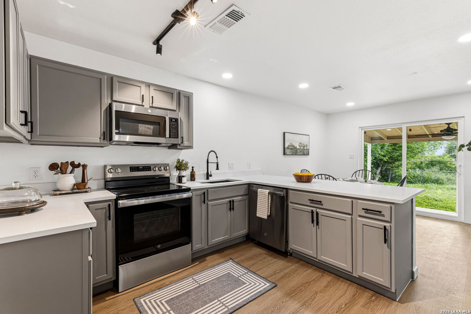 259 E Baetz Boulevard San Antonio TX 78221