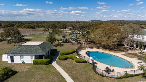 344 Buckskin Bandera TX 78003