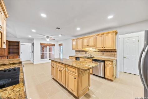 5919 Windy Cove Windcrest TX 78239
