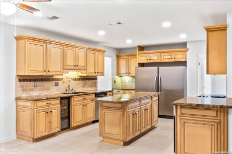 5919 Windy Cove Windcrest TX 78239