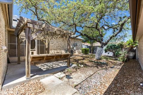 5919 Windy Cove Windcrest TX 78239