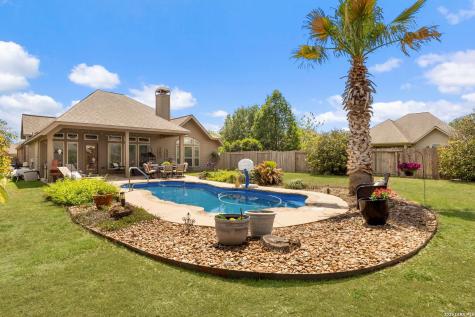 2194 Pioneer Pass Seguin TX 78155