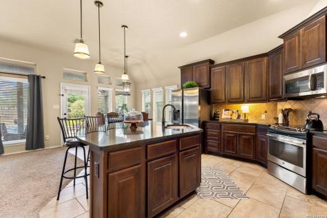 2194 Pioneer Pass Seguin TX 78155