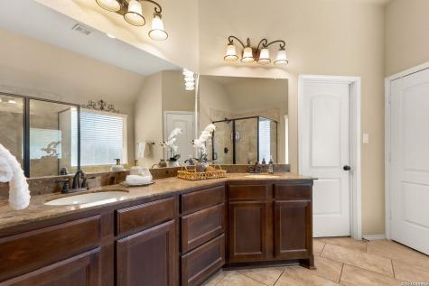 2194 Pioneer Pass Seguin TX 78155