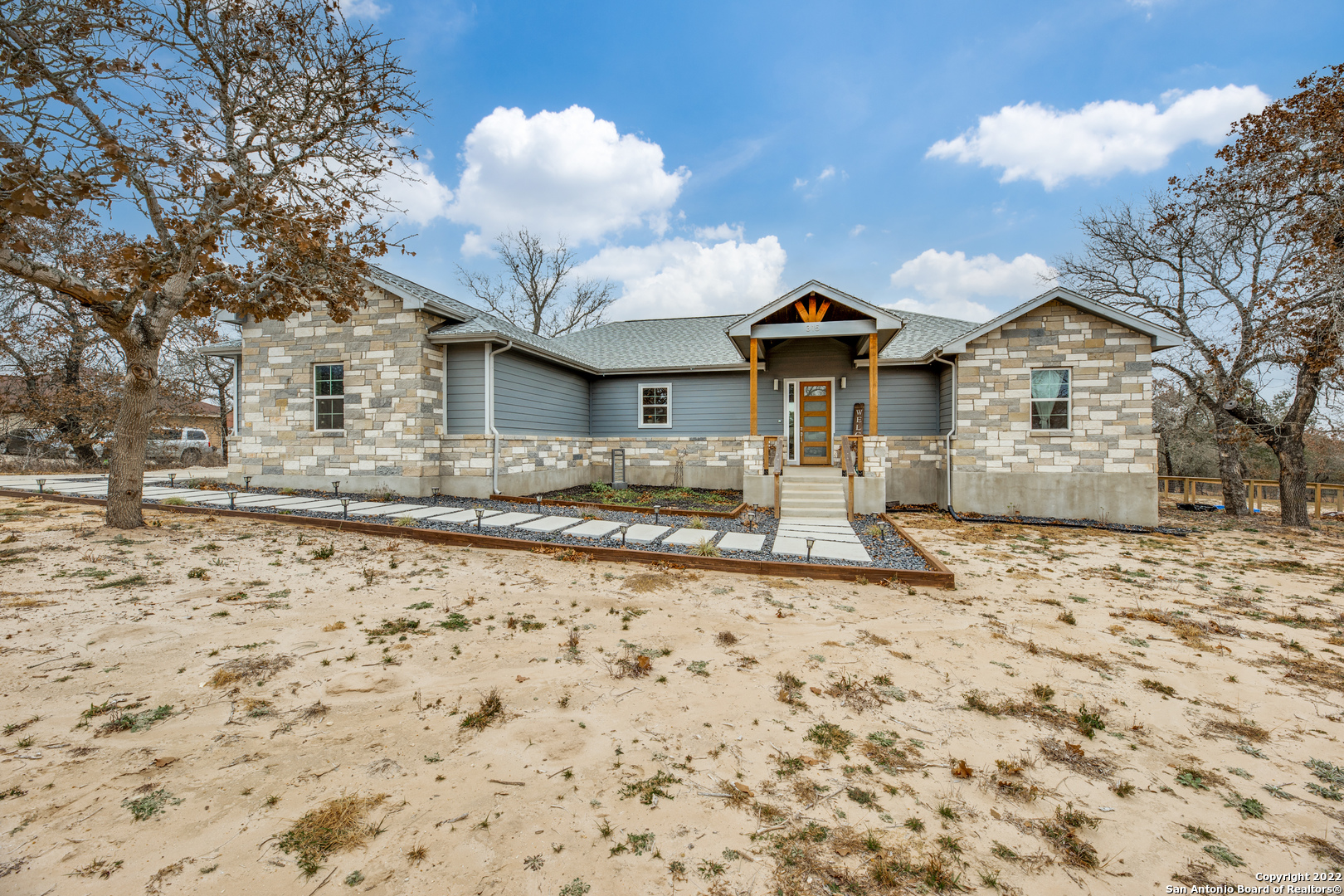 315 Log Cabin Way Poteet TX 78065
