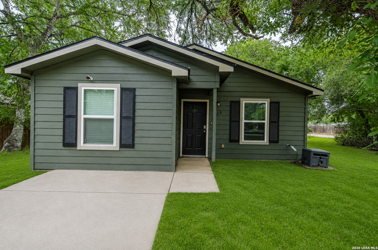 229 Virginia Street Pleasanton TX 78064