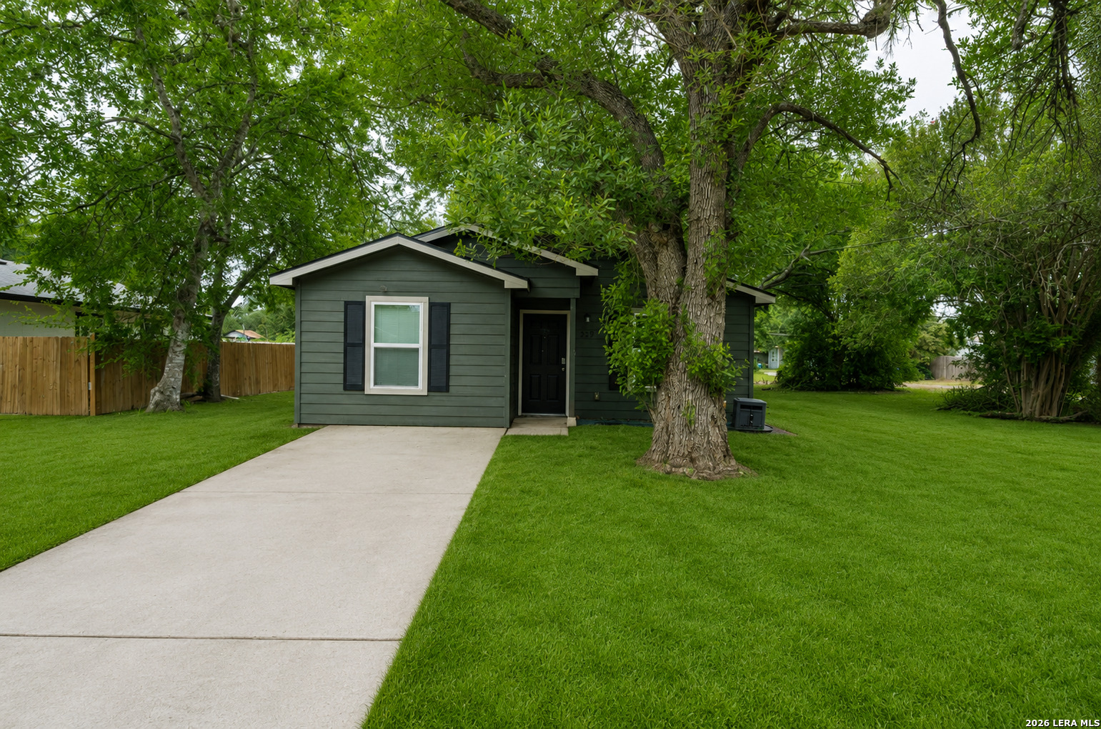 229 Virginia Street Pleasanton TX 78064