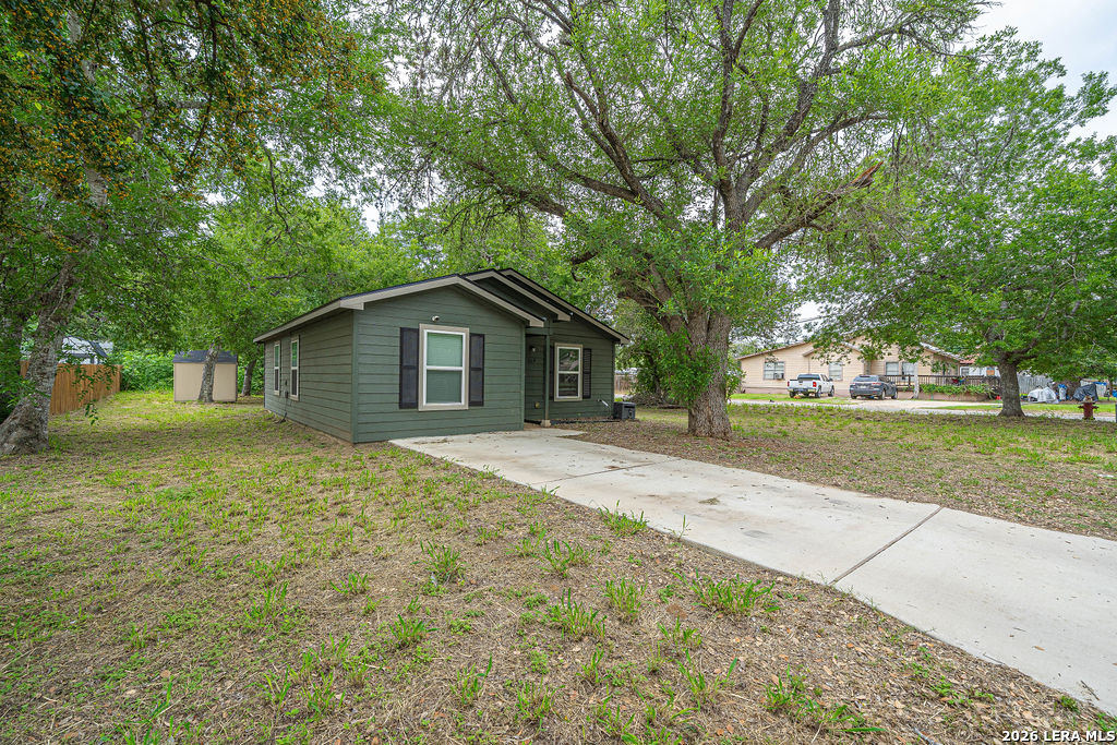 229 Virginia Street Pleasanton TX 78064