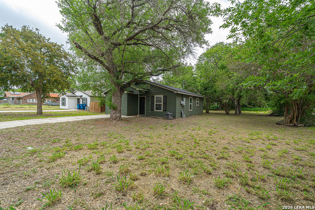 229 Virginia Street Pleasanton TX 78064