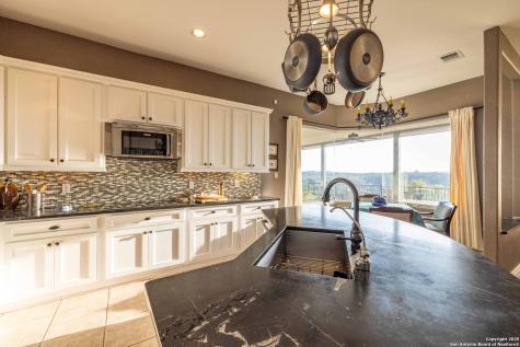 302 Paradise Point Drive Boerne TX 78006