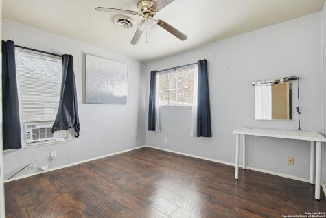 846 Horseshoe Trail Universal City TX 78148