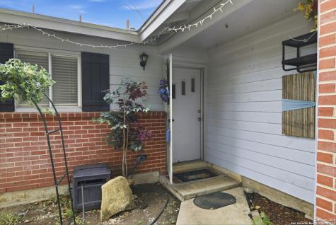 846 Horseshoe Trail Universal City TX 78148