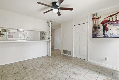 846 Horseshoe Trail Universal City TX 78148