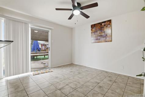 846 Horseshoe Trail Universal City TX 78148