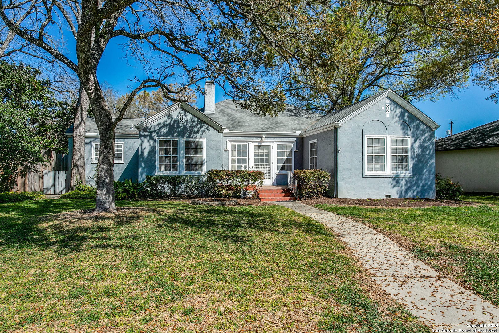 143 Cloverleaf Avenue Alamo Heights TX 78209