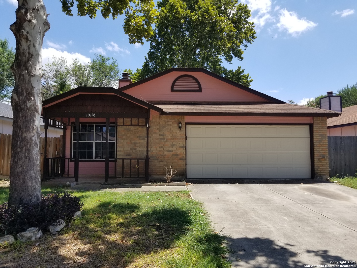 10118 Woodtrail San Antonio TX 78250