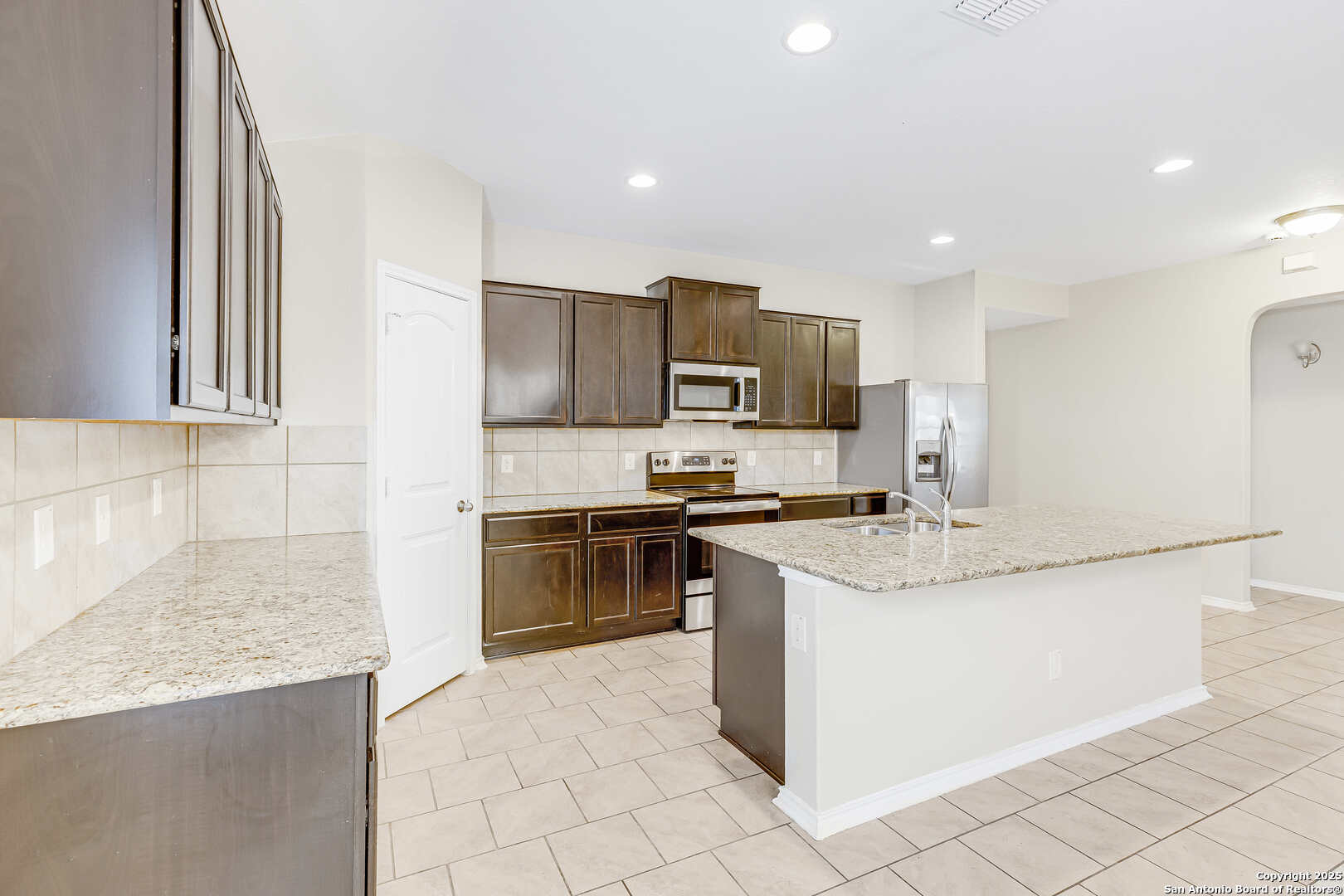 5614 Medina Farm San Antonio TX 78222