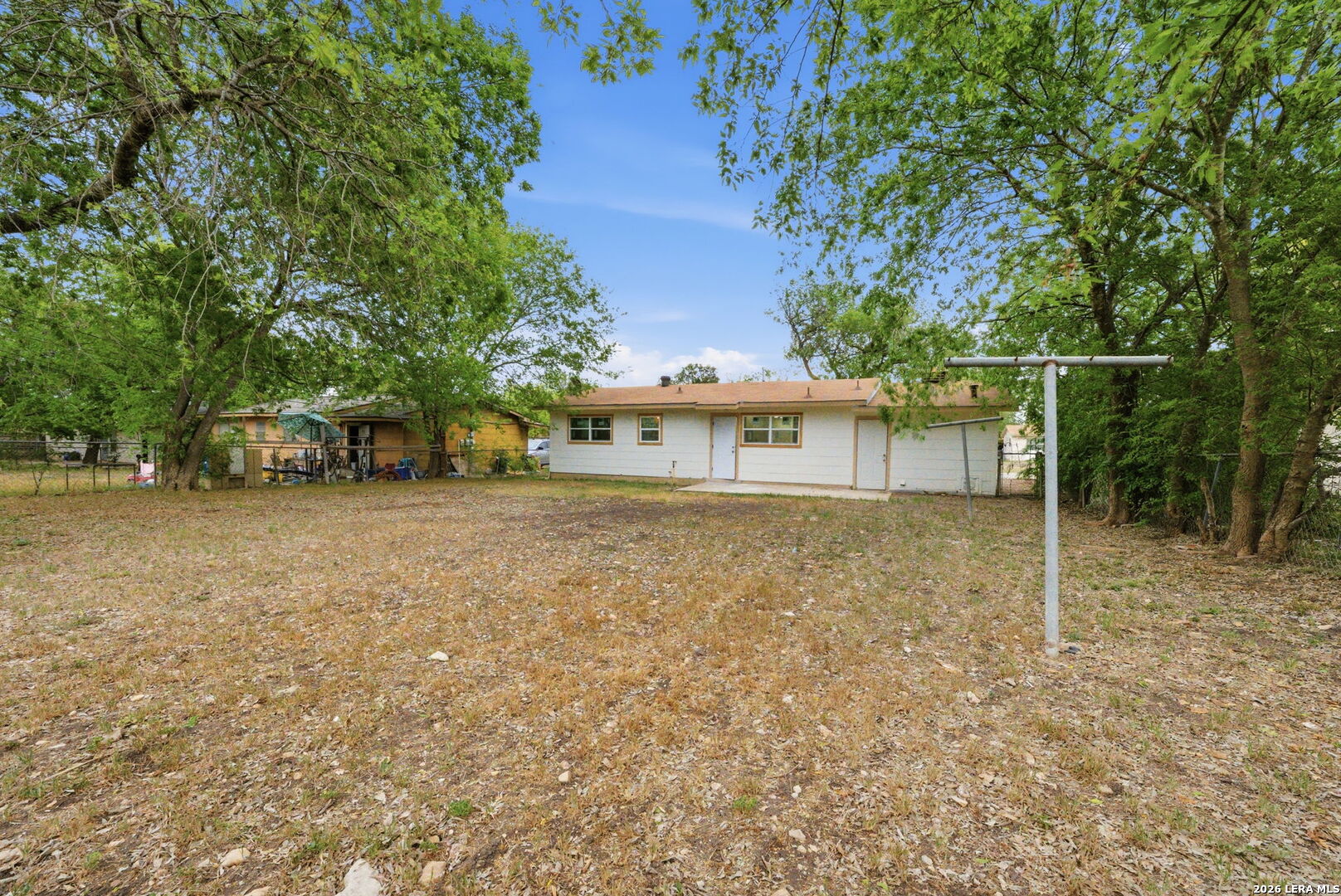 221 Park Universal City TX 78148