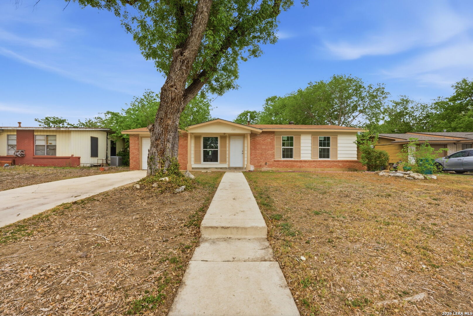 221 Park Universal City TX 78148