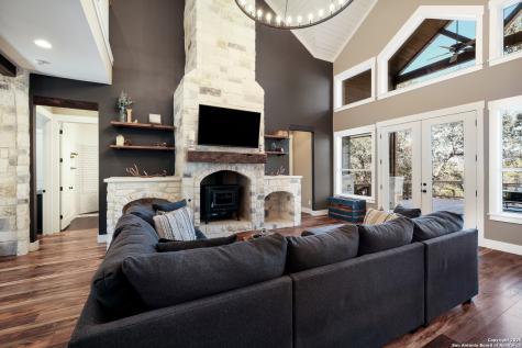 14460 Santa Loma Helotes TX 78023