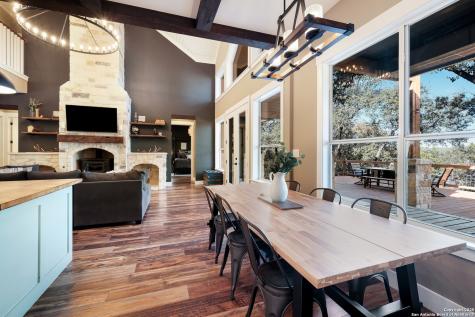 14460 Santa Loma Helotes TX 78023