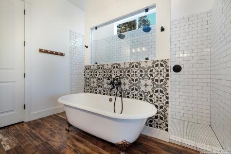14460 Santa Loma Helotes TX 78023