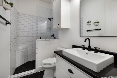 14460 Santa Loma Helotes TX 78023