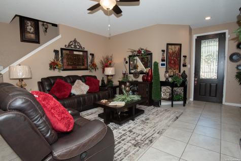9643 Pleasanton Bluff San Antonio TX 78221