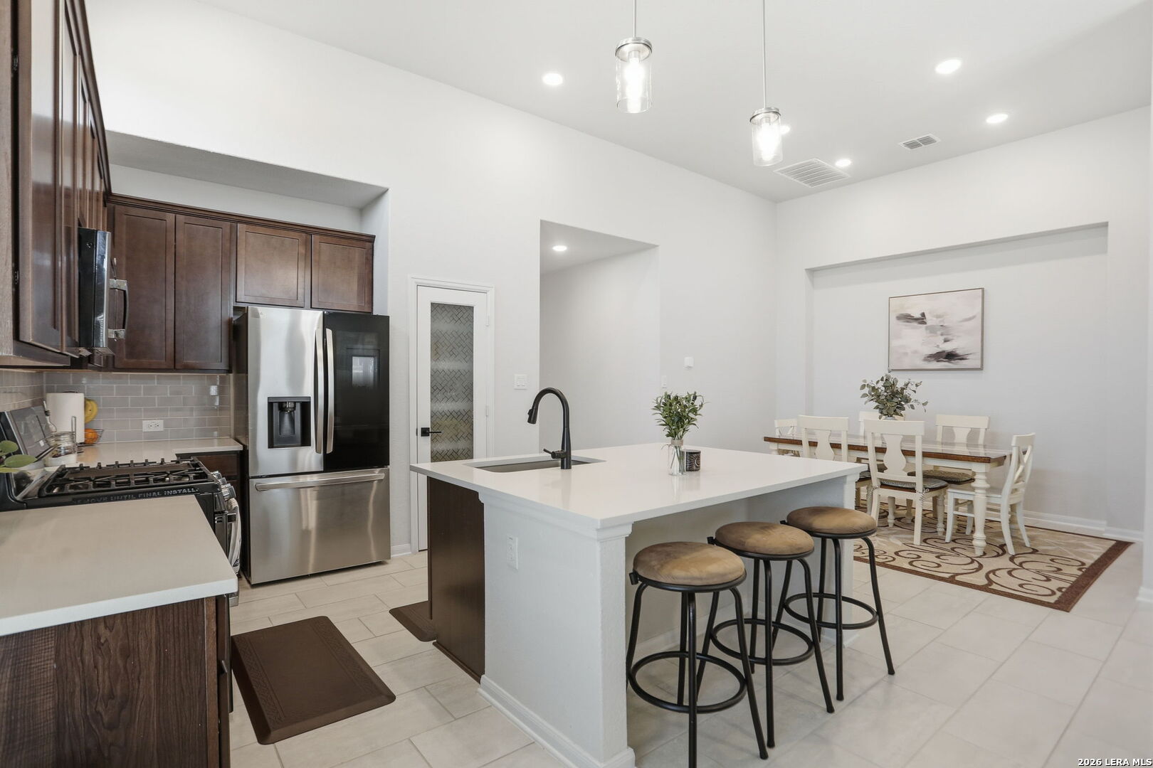 1615 Lawnside San Antonio TX 78245