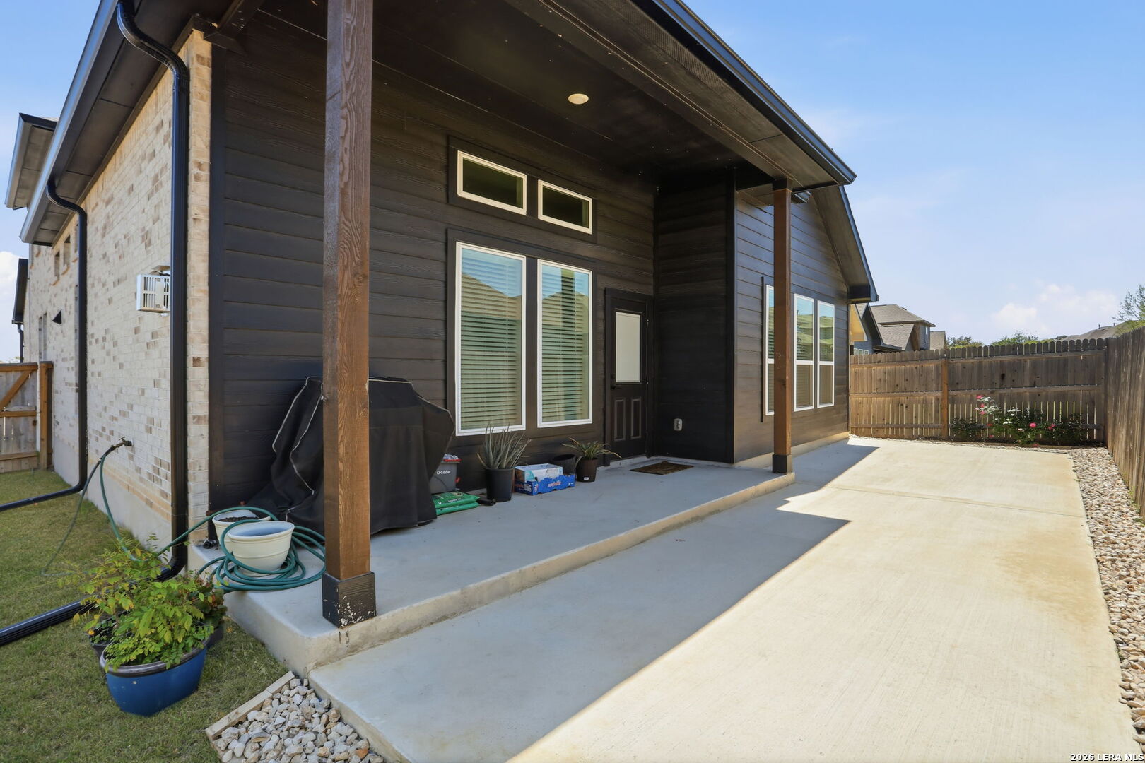 1615 Lawnside San Antonio TX 78245