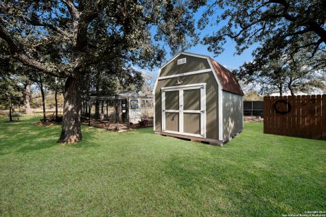 262 Gander Slough Road Kingsbury TX 78638