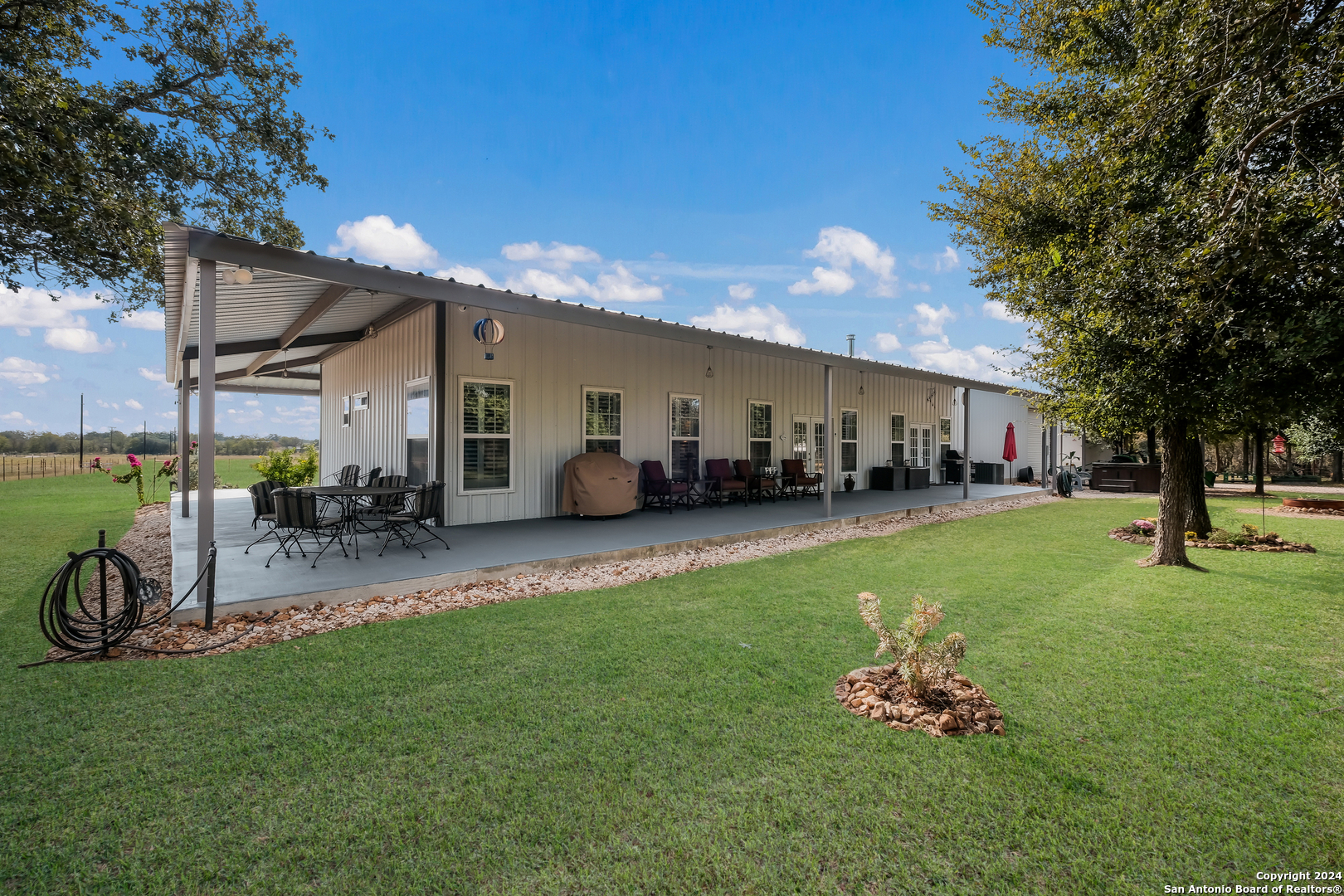 262 Gander Slough Road Kingsbury TX 78638
