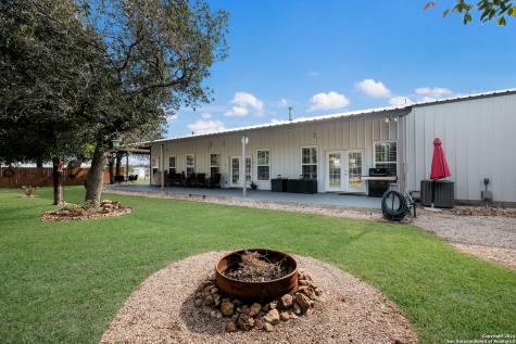 262 Gander Slough Road Kingsbury TX 78638