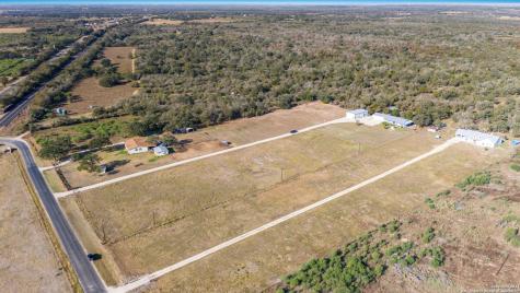 262 Gander Slough Road Kingsbury TX 78638