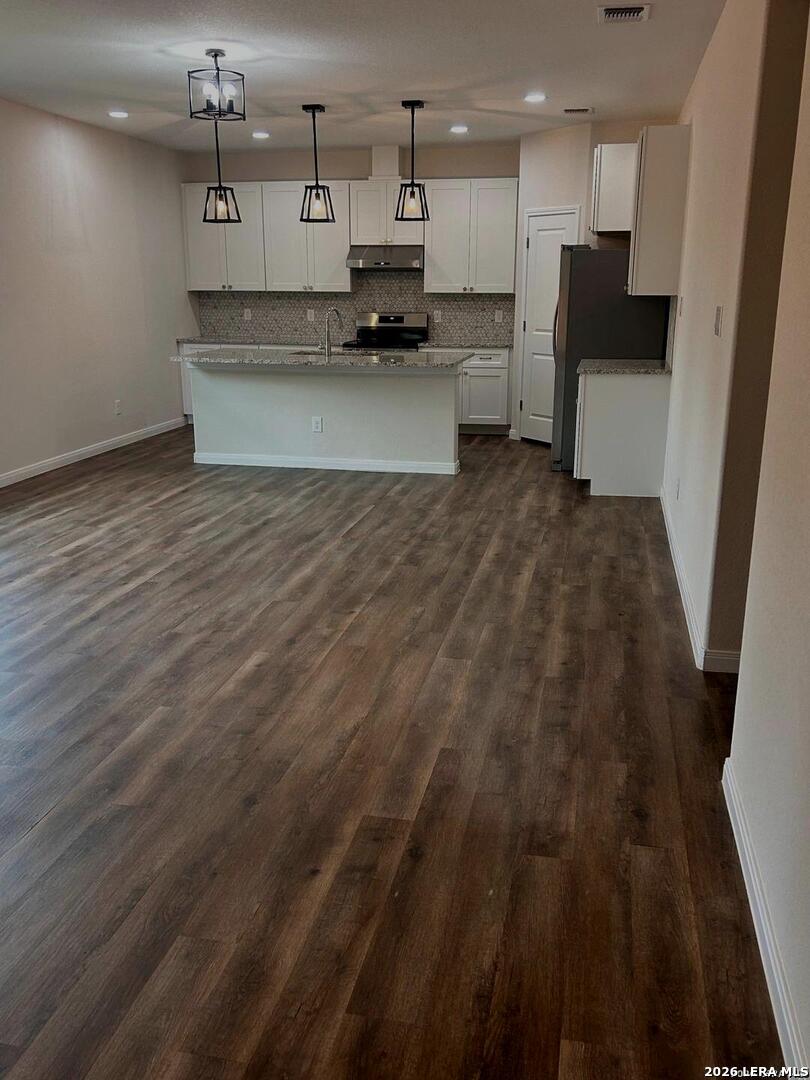 608 Mustang Circle Nixon TX 78140