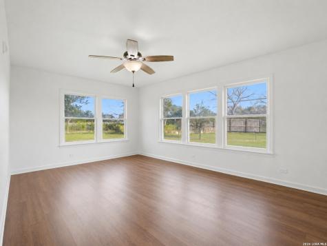 600 S Storts Street Poth TX 78147