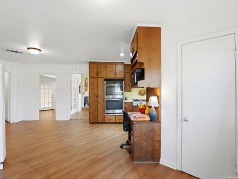 600 S Storts Street Poth TX 78147
