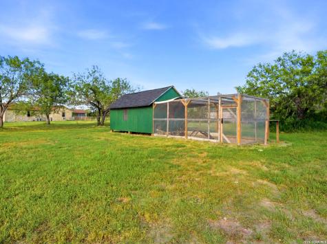600 S Storts Street Poth TX 78147