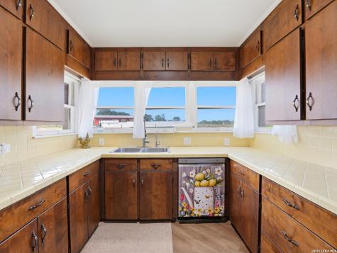 600 S Storts Street Poth TX 78147