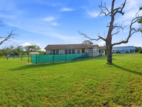 600 S Storts Street Poth TX 78147