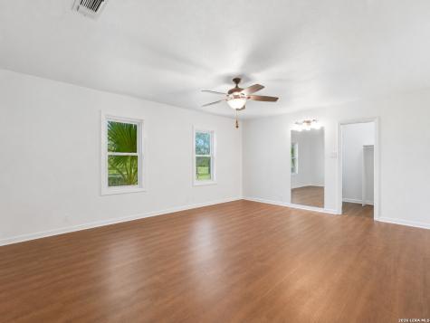 600 S Storts Street Poth TX 78147