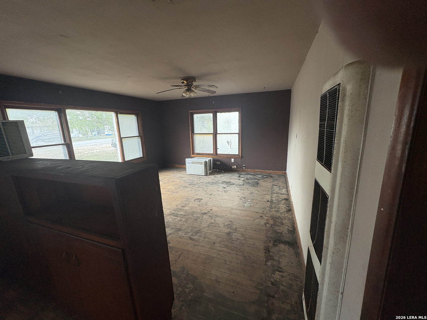 104 Charles George West TX 78022