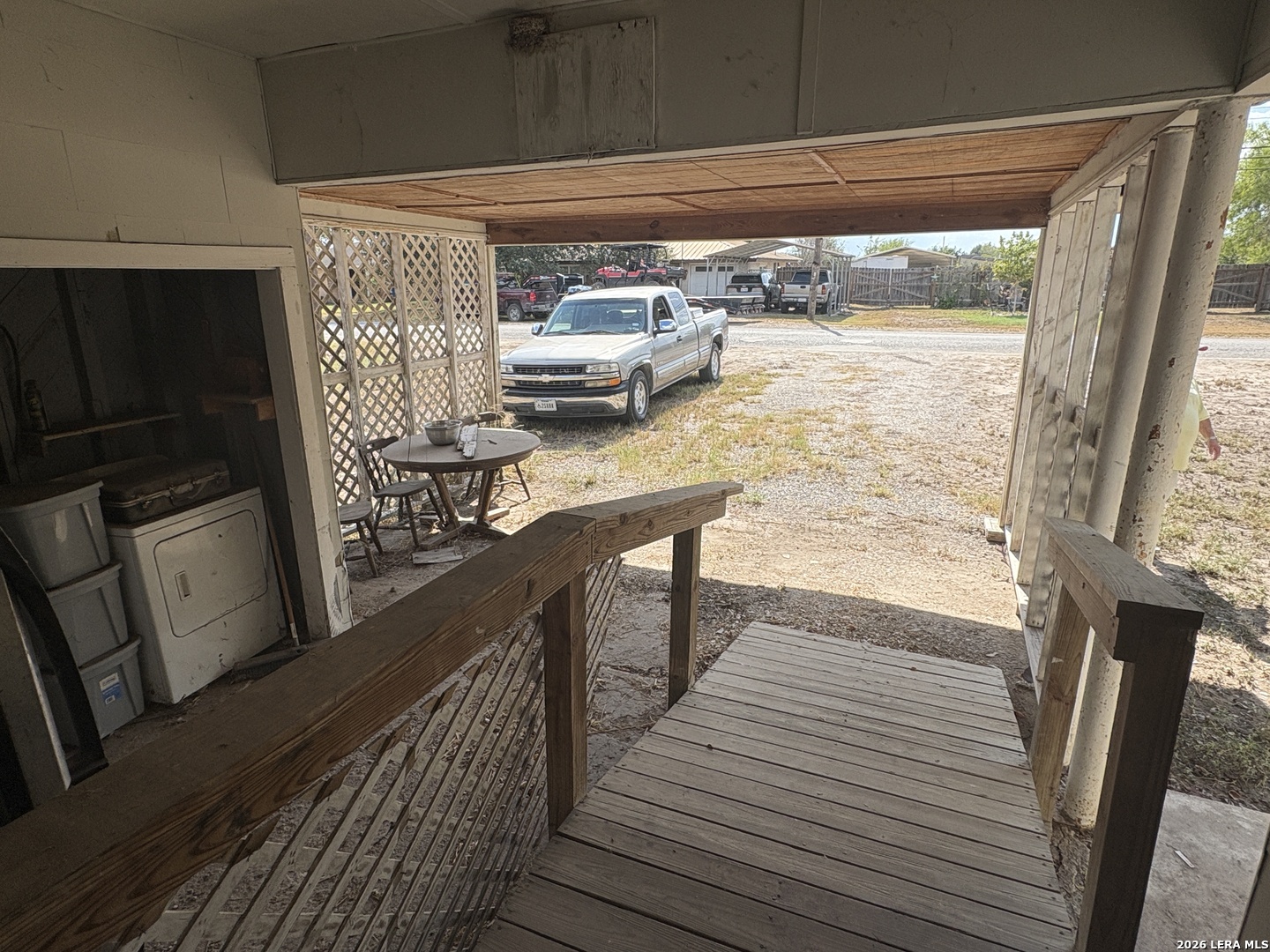 104 Charles George West TX 78022